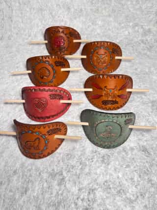 Barrettes à cheveux repoussés