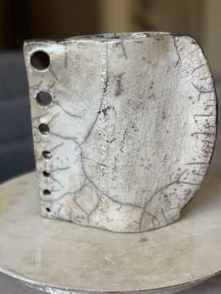 Raku style brutaliste
