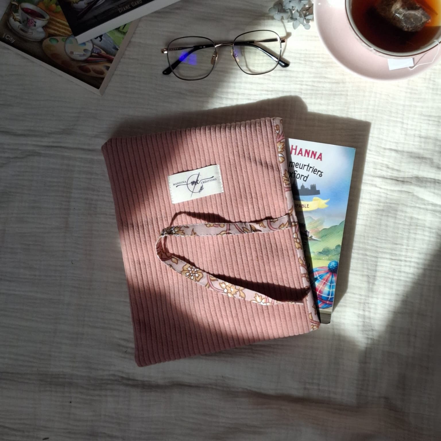 Pochette pour livre de poche en velours côtelé rose - tissu fleurs indiennes rose