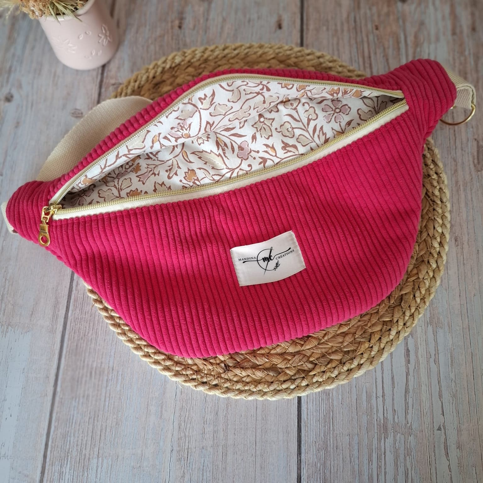 Sac banane XL en velours côtelé fuchsia – tissu fleurs indiennes blanches - sans poche intérieure zippée